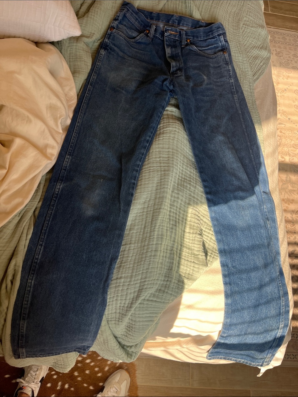 Wrangler Classic Men’s Straight-Leg Jeans in Dark Blue